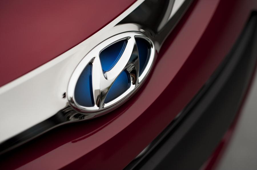  Hyundai Sonata Hybrid 2010 года  (фото 20 из 83)